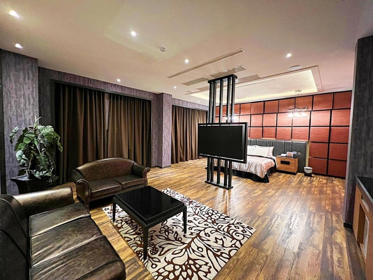 Aquarius Motel 台中市 エクステリア 写真
