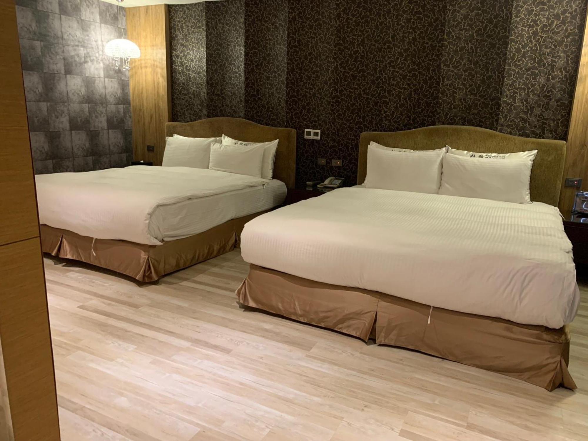 Aquarius Motel 台中市 エクステリア 写真